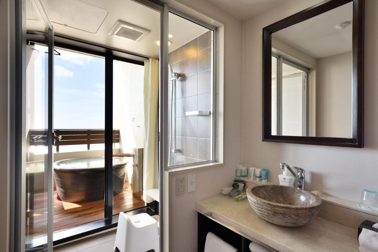 Senagajima Island Resort & Spa Tomigusuku Luaran gambar
